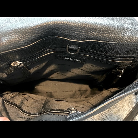 MICHAEL KORS BRISTOL STUDDED LEATHER SATCHEL - Picture 4 of 4